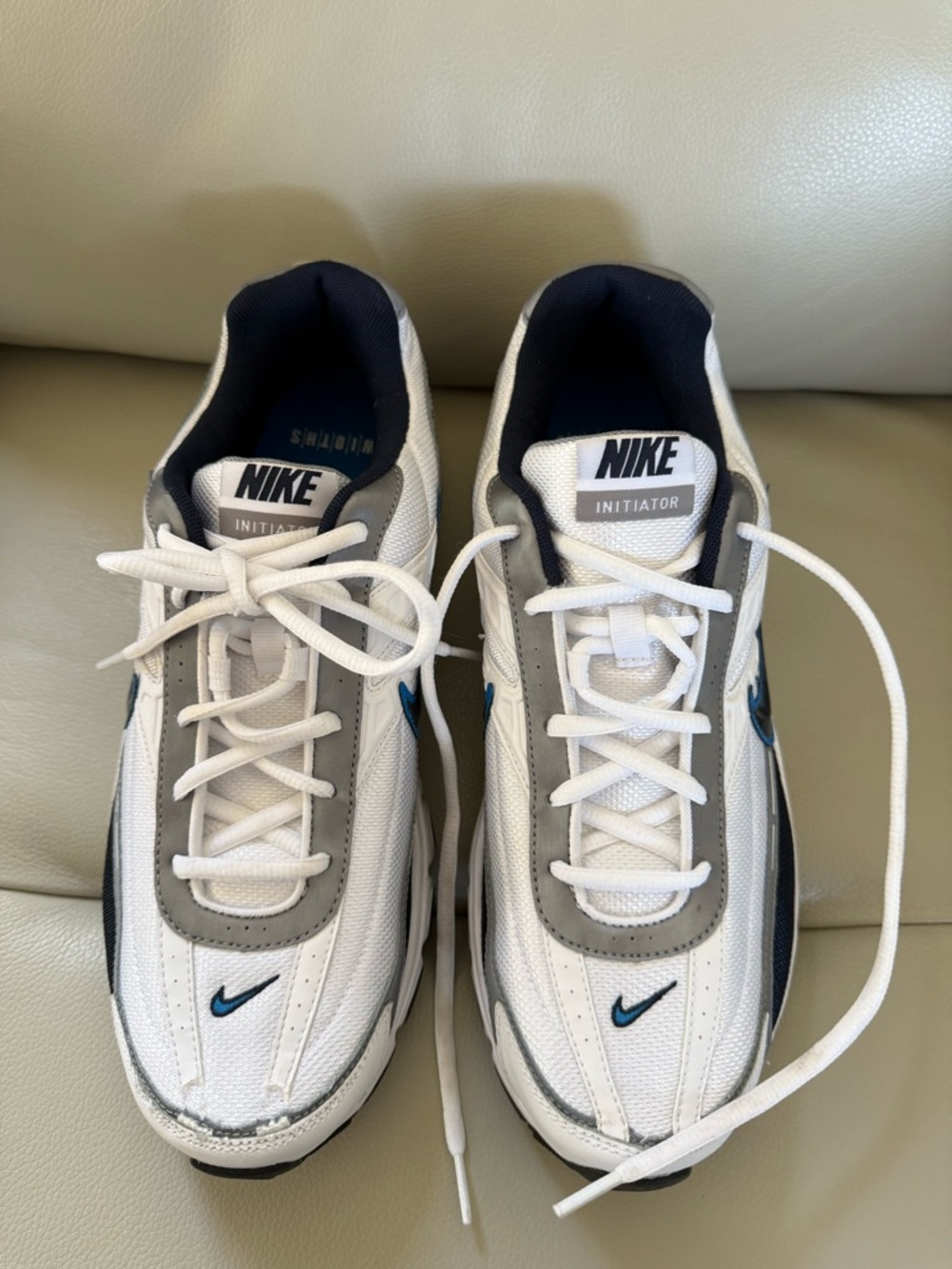 NEW Size 11 NIKE Men’s White, Gray & Blue Initiator Sneakers